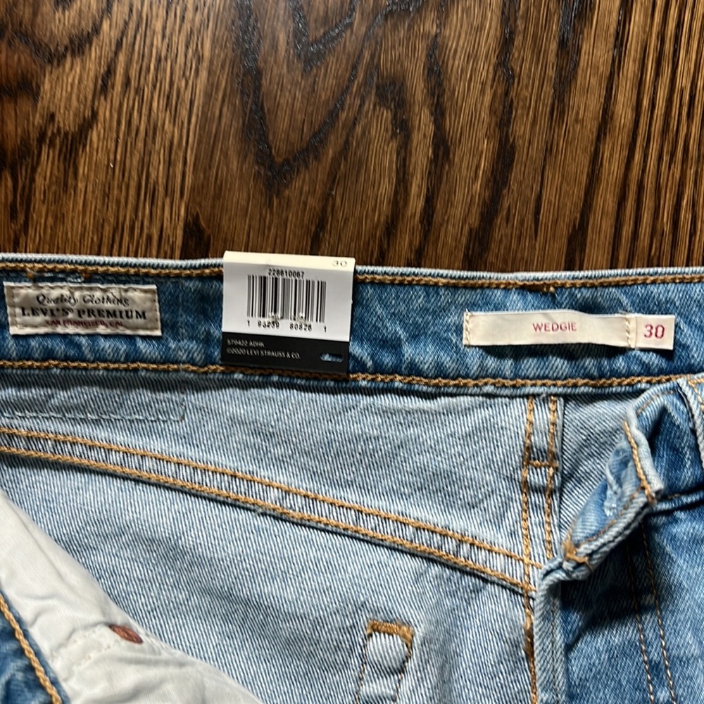Levi’s Wedgie Icon Straight-Leg Jeans. Size 30. NWT - Picture 4 of 10